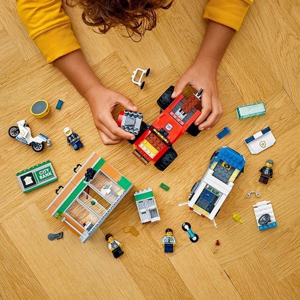 Конструктор LEGO City 60245 Ограбление полицейского монстр-трака 60245 фото