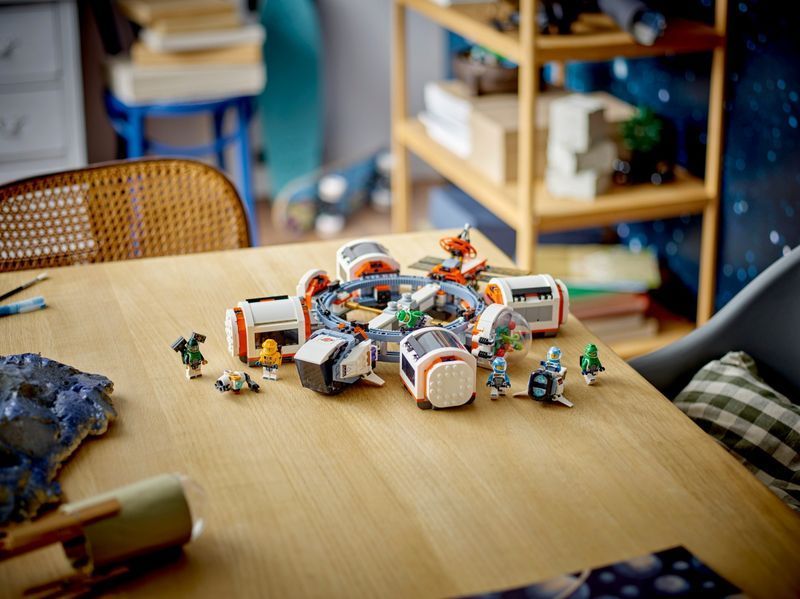 Конструктор LEGO City 60433 Модульная космическая станция 60433 фото