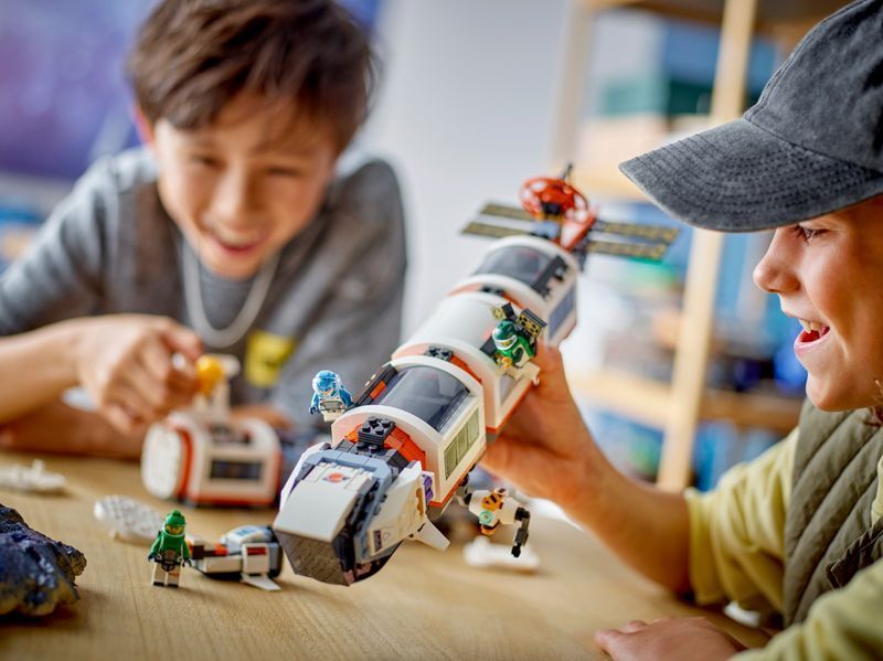 Конструктор LEGO City 60433 Модульная космическая станция 60433 фото