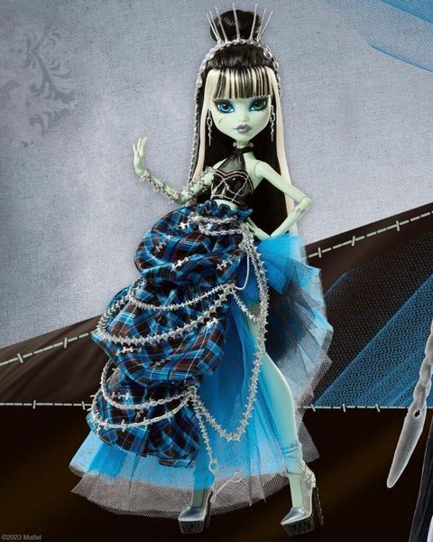 Лялька Monster High Френкі Штейн Стильно зшита &mdash; Frankie Stein Stitched in Style Collector (HRL66) HRL66 фото