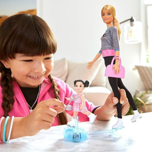Кукла Барби Тренер по фигурному катанию &mdash; Barbie Ice Skating Coach (FXP38) FXP38 фото