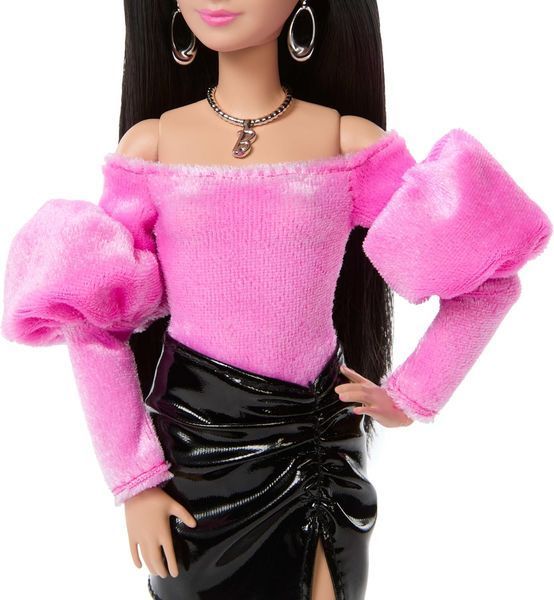 Кукла Barbie Deluxe Style #13 в бархатном топе и виниловой юбке в стиле Барбикор (JJN76) JJN76 фото