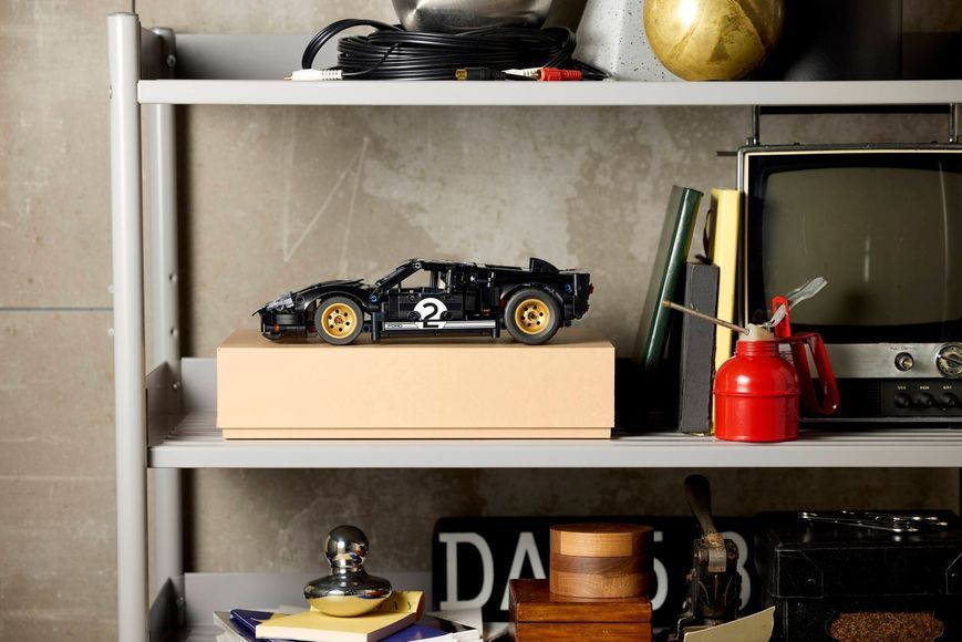 Конструктор LEGO Technic 42223 Гоночний автомобіль 1966 Ford GT40 MKII 42223 фото