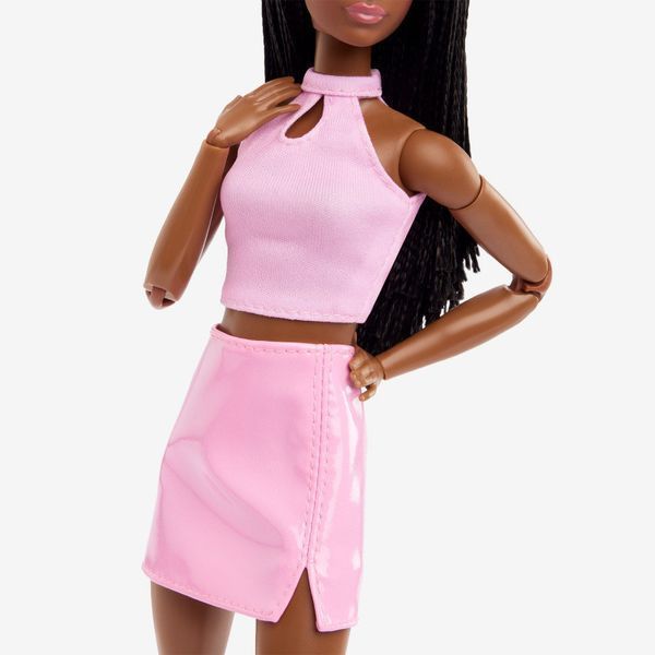 Коллекционная кукла Barbie Looks #21 &mdash; С черными косами в розовом (HRM13) HRM13 фото