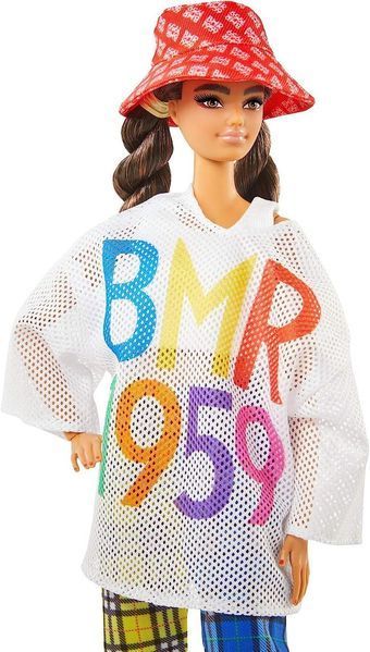 Лялька Barbie BMR1959 у картатих штанах та футболці оверсайз у сіточку (GNC48) GNC48 фото
