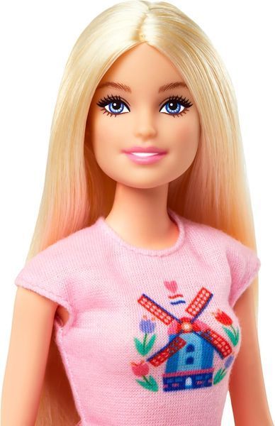 Лялька Барбі Рожевий паспорт Нідерланди &mdash; Barbie Pink Passport (HWJ00) HWJ00 фото