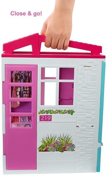 Ігровий набір Будиночок Барбі з лялькою та басейном &mdash; Barbie Doll House Playset (FXG55) FXG55 фото
