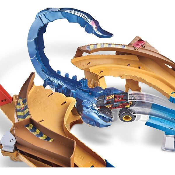 Автотрек Хот Вілс Гонка зі скорпіоном Hot Wheels Monster Trucks Scorpion GNB05 GNB05 фото